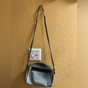Gucci Elegant Gray Crossbody Bag